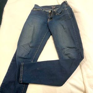 Levi’s jeans 👖 size 2